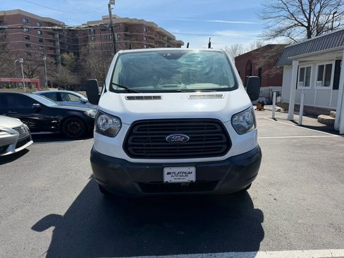 Used 2018 Ford Transit 150 Low Roof w/60/40 Side Door w/L image 3