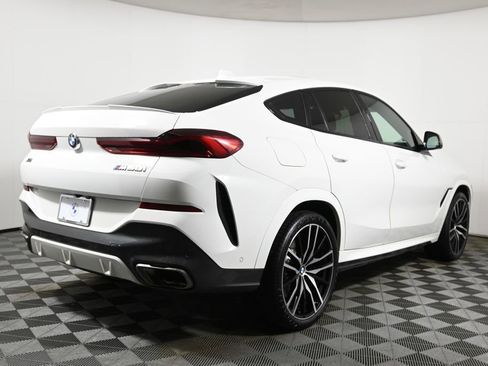 Certified 2023 BMW X6 M50i w/ Dynamic Handling Package image 7