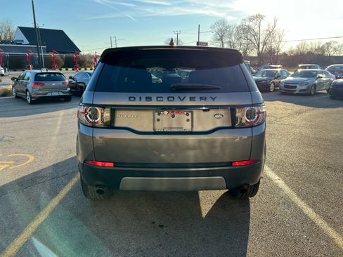 Used 2019 Land Rover Discovery Sport SE AWD/4WD image 6