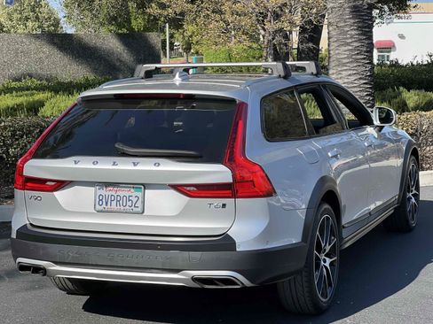 Used 2020 Volvo V90 T6 Cross Country AWD/4WD image 14