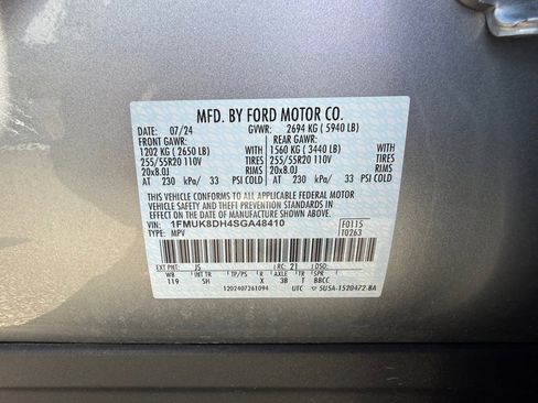 Used 2025 Ford Explorer Active w/ Active Comfort Package image 30