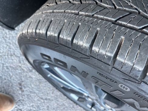 Used 2023 Chevrolet Traverse RS image 7