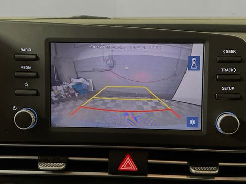 Used 2022 Hyundai Elantra SEL image 28