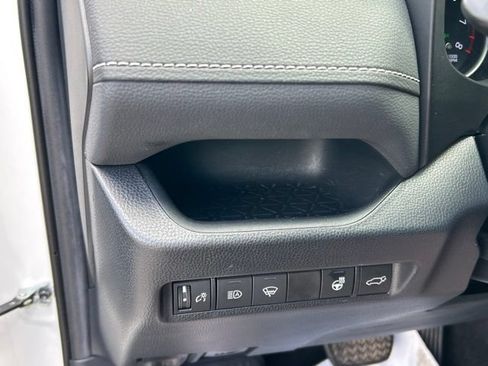 Used 2019 Toyota RAV4 XLE w/ Convenience Package AWD/4WD image 44
