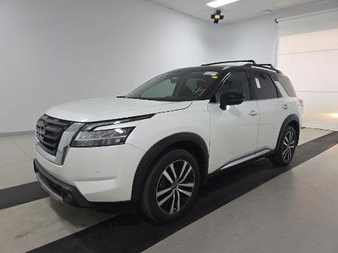 Used 2023 Nissan Pathfinder Platinum w/ Cargo Package image 2