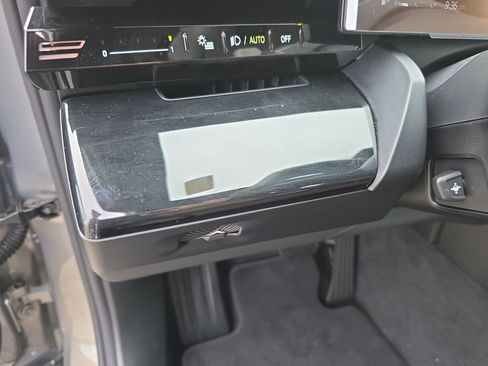 New 2026 BMW 530i xDrive w/ Premium Package image 12