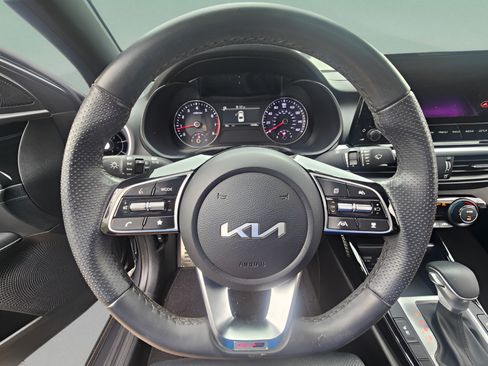 Used 2023 Kia Forte GT-Line w/ GT-Line Premium Package FWD image 19
