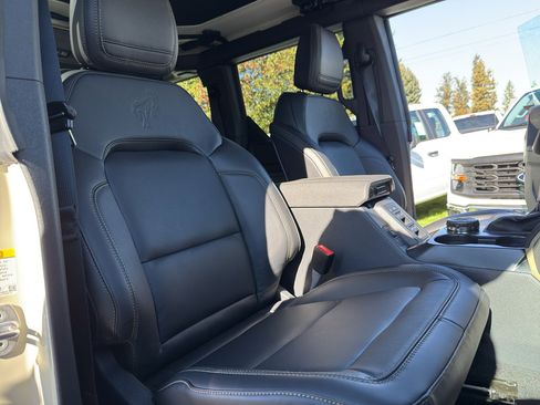 New 2025 Ford Bronco Badlands AWD/4WD image 41