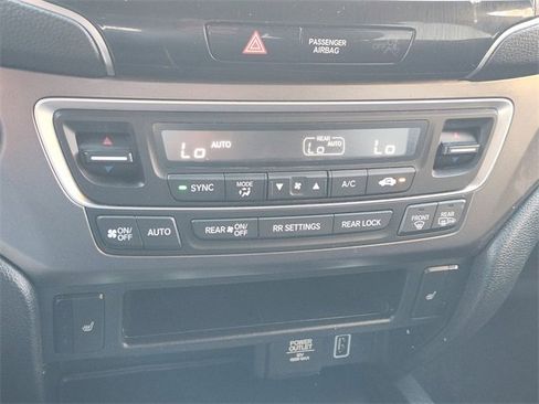 Used 2022 Honda Pilot Sport image 27