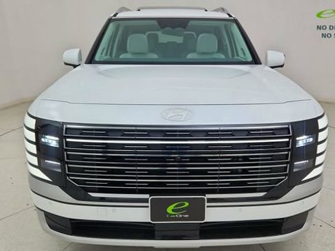 Used 2026 Hyundai Palisade Calligraphy FWD image 13