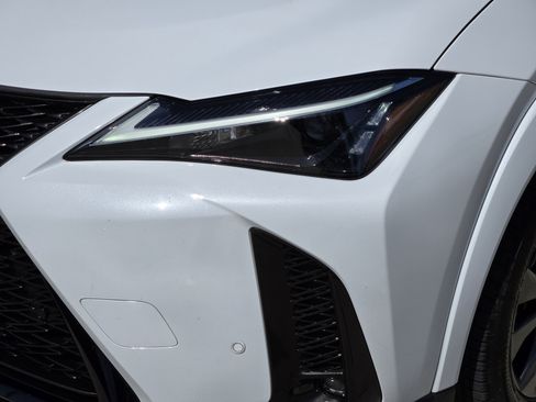 Used 2023 Lexus UX 250h F Sport FWD image 11