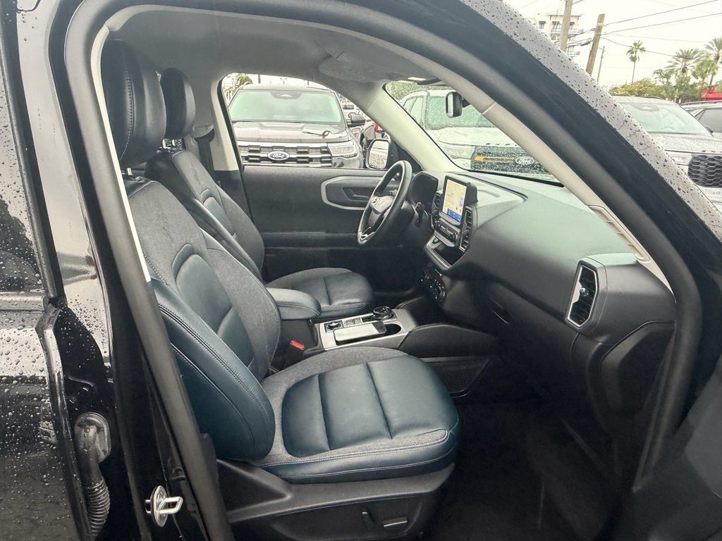 Used 2024 Ford Bronco Sport Outer Banks AWD/4WD image 17