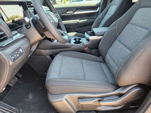 Used 2026 GMC Terrain Elevation AWD/4WD image 9