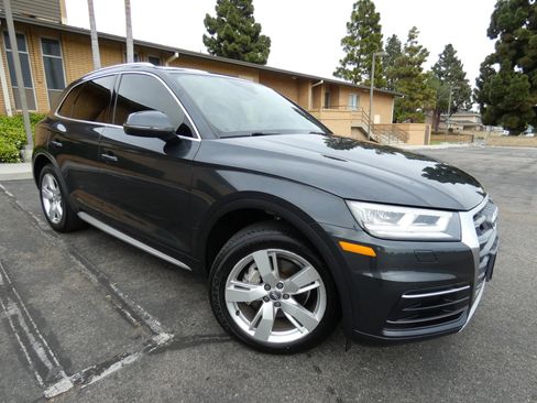Used 2018 Audi Q5 2.0T Premium Plus w/ Premium Plus Package image 6