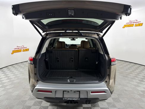 Certified 2024 Nissan Pathfinder Platinum w/ Cargo Package FWD image 5