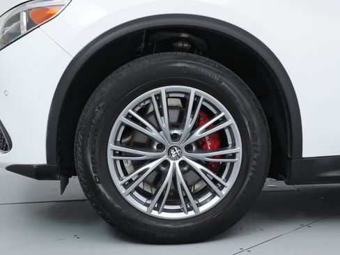 Used 2023 Alfa Romeo Stelvio Sprint AWD/4WD image 18