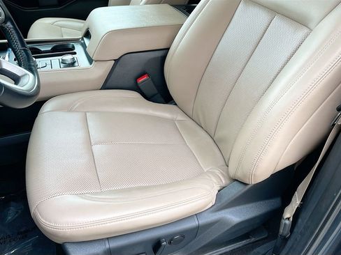 Used 2023 Ford Expedition Max XLT AWD/4WD image 19