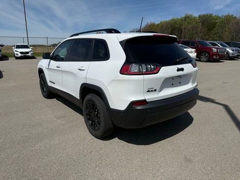 Used 2023 Jeep Cherokee Altitude Lux AWD/4WD image 8
