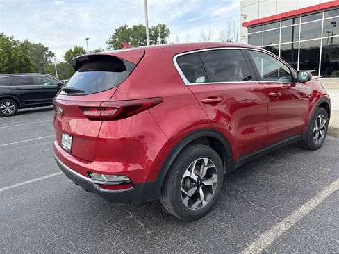 Used 2021 Kia Sportage LX AWD/4WD image 2