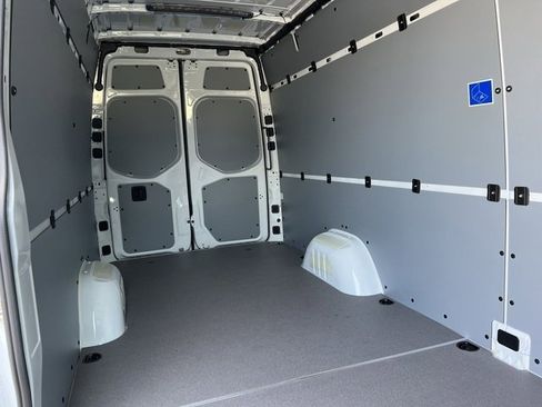 New 2023 Mercedes-Benz Sprinter 2500 image 13
