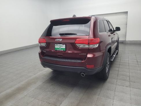 Used 2019 Jeep Grand Cherokee Laredo w/ 18" Wheel & 8.4" Radio Group AWD/4WD image 9