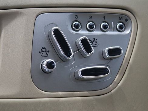 Used 2010 Jaguar XKR R RWD image 31