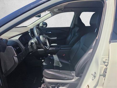 Used 2023 Nissan Rogue SL w/ SL Premium Package FWD image 14