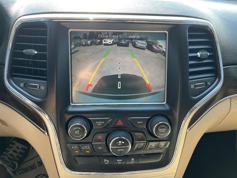 Used 2014 Jeep Grand Cherokee Limited w/ Luxury Group II RWD image 14
