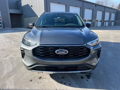 Used 2025 Ford Escape ST-Line w/ Tech Pack #1 image 3