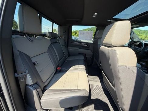 Certified 2023 Chevrolet Silverado 1500 ZR2 w/ Technology Package AWD/4WD image 40