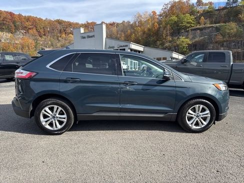 Used 2019 Ford Edge SEL w/ Equipment Group 201A image 2