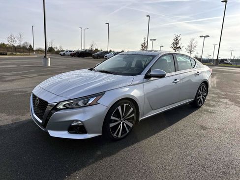 Used 2020 Nissan Altima 2.0 Platinum image 8