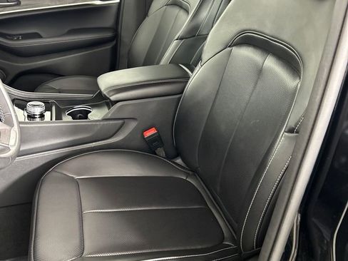 Used 2024 Jeep Grand Cherokee Limited w/ Luxury Tech Group II image 12