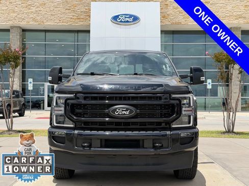 Used 2022 Ford F250 Lariat w/ Black Appearance Package AWD/4WD image 4