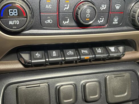 Used 2016 GMC Sierra 2500 Denali w/ Duramax Plus Package image 24