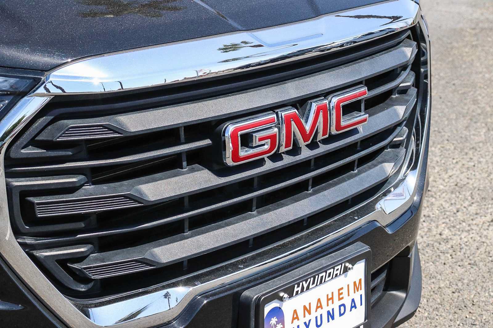 Used 2024 GMC Terrain SLE AWD/4WD image 6