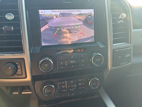 Used 2019 Ford F250 Lariat w/ Lariat Value Package AWD/4WD image 12