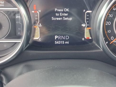 Used 2023 Jeep Wrangler Sahara image 9