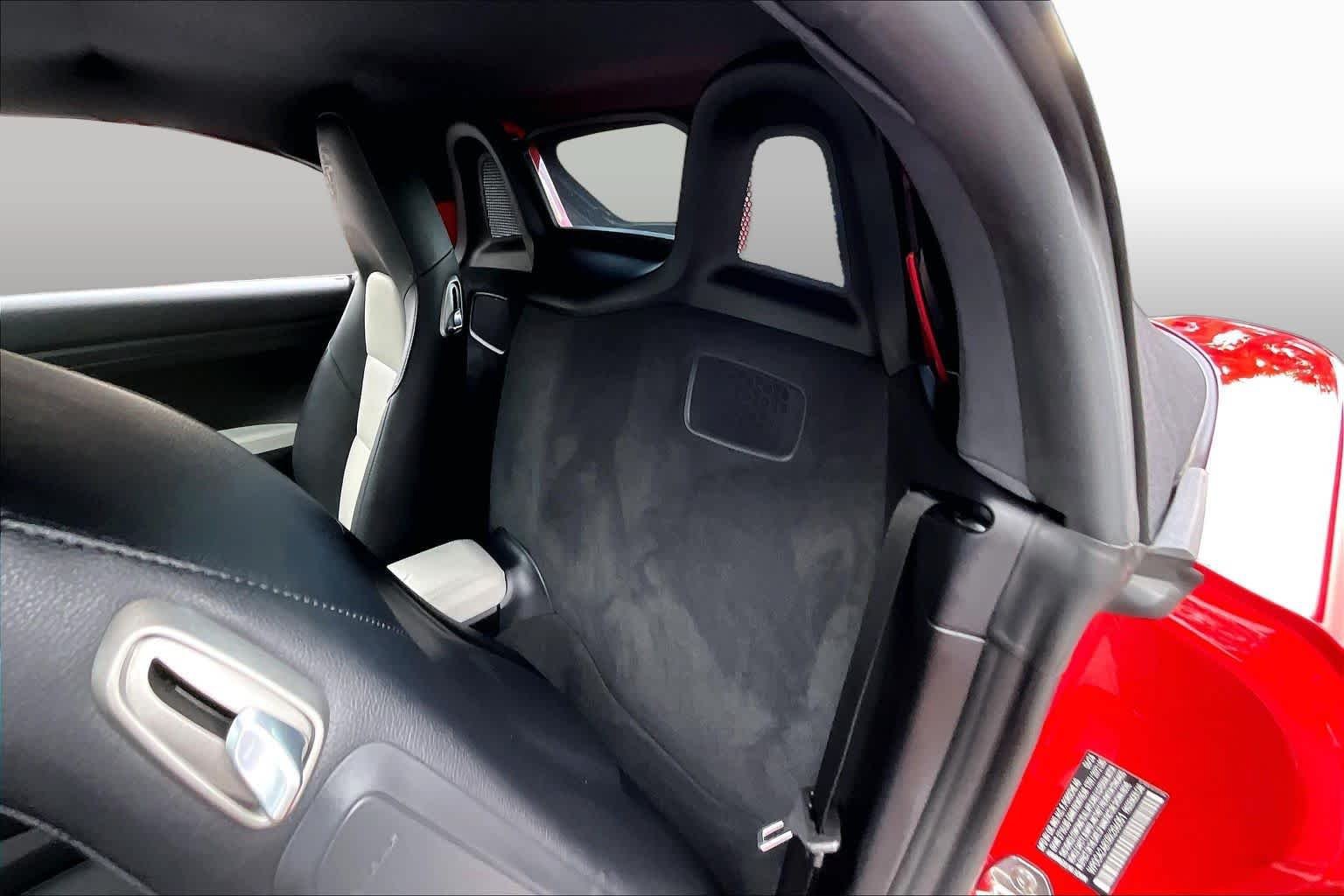 Used 2024 Porsche 718 Boxster RWD image 16
