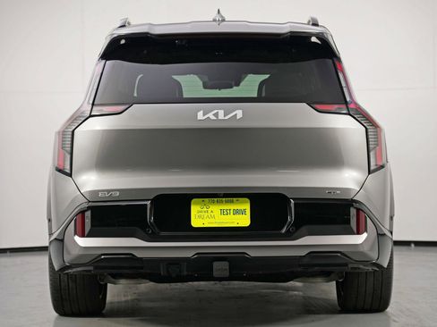 Used 2024 Kia EV9 GT-Line image 11