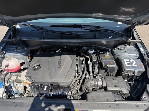 Used 2025 Kia Sportage LX image 13