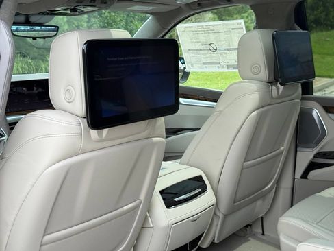 New 2026 Cadillac Escalade Platinum Sport w/ LPO, ONYX Package AWD/4WD image 24