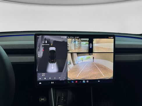 Used 2026 Tesla Model Y 2WD image 12
