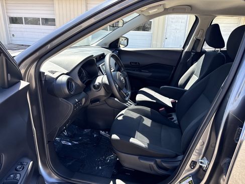 Used 2024 Nissan Kicks S FWD image 43