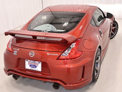 Used 2013 Nissan 370Z NISMO RWD image 31