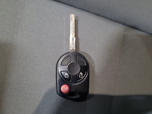 Used 2016 Ford Escape SE AWD/4WD image 32