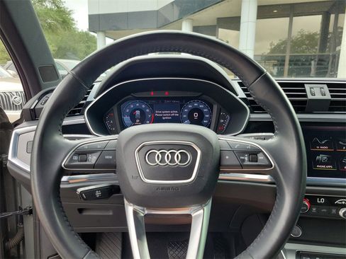 Used 2020 Audi Q3 2.0T Premium w/ Convenience Package image 28