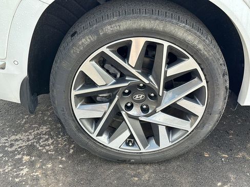 Used 2022 Hyundai Santa Fe Calligraphy image 17