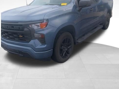 Used 2024 Chevrolet Silverado 1500 Custom image 2