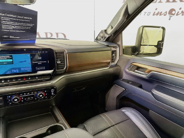 Used 2024 Chevrolet Silverado 2500 High Country w/ High Country Premium Package AWD/4WD image 29